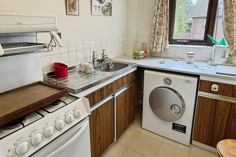 1 bedroom flat for sale, St. Pauls Close, Oadby, LE2