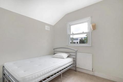 undefined, Melrose Avenue, Mitcham