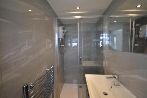 3 bedroom duplex to rent, Burnley Road, London