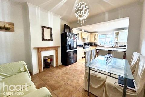 4 bedroom terraced house for sale, Kings Avenue, Greenford