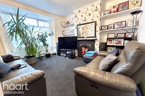 4 bedroom terraced house for sale, Kings Avenue, Greenford