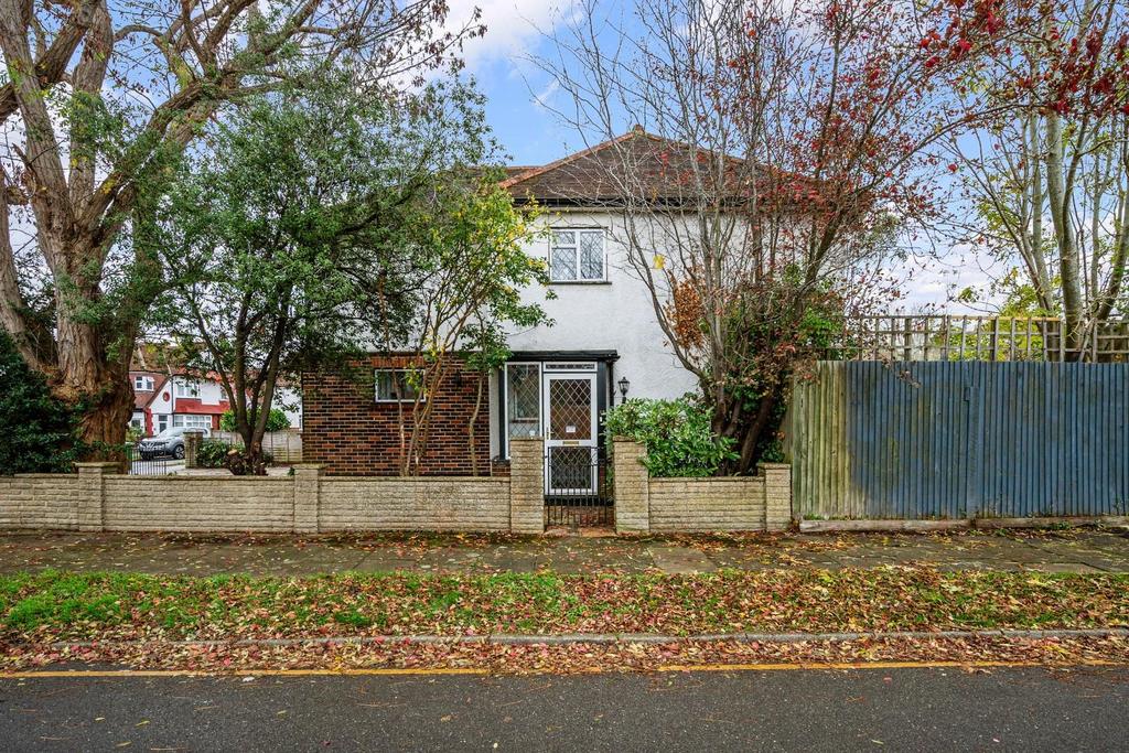 RUTHERWYKE CLOSE, 24- (3).jpg