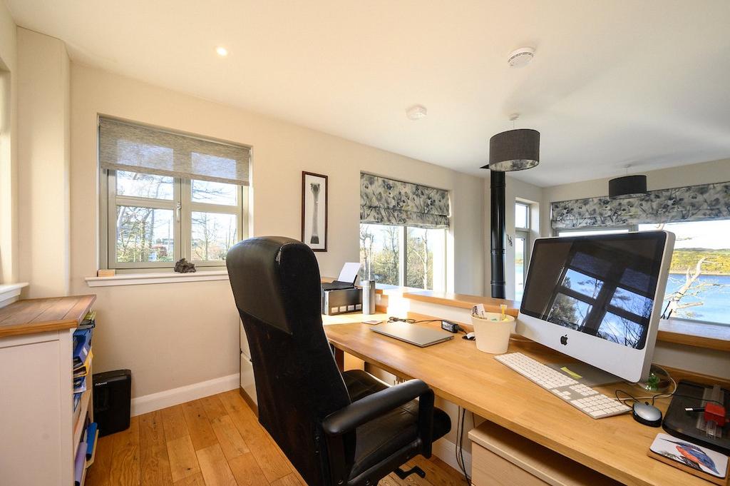 Loch Hse-Office