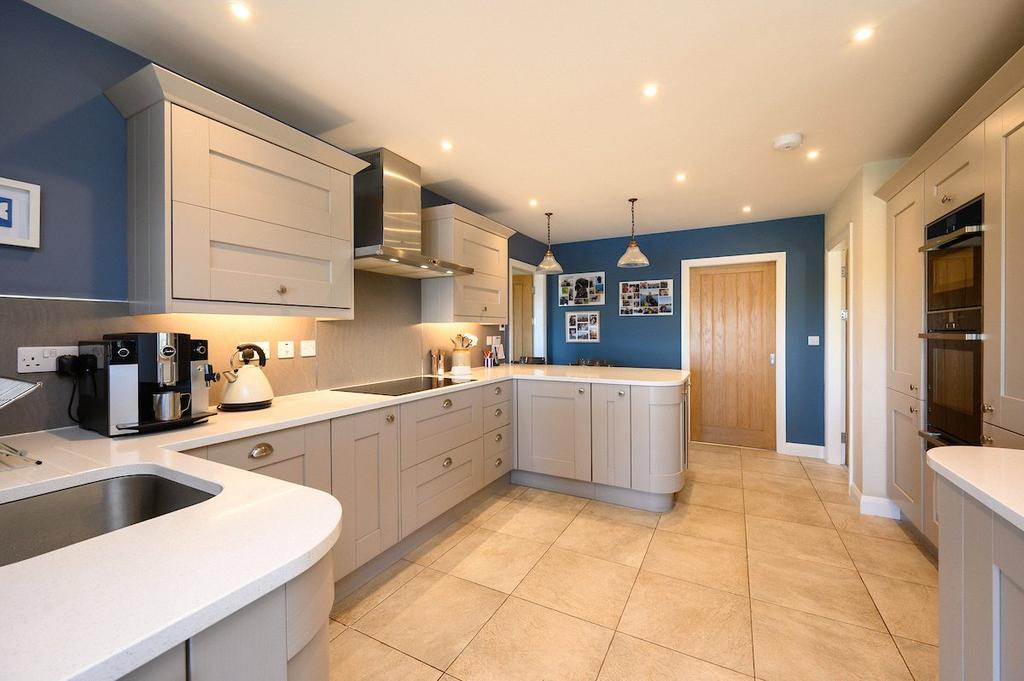 Loch Hse-Kitchen