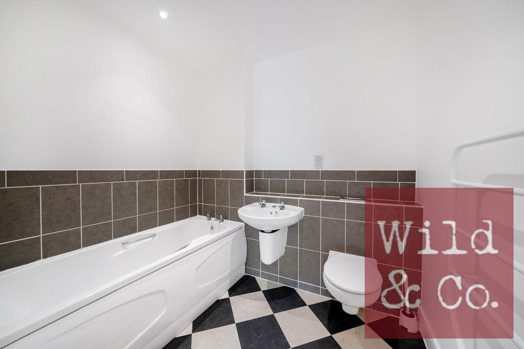 Fenland House - Vt5 GDKthsfu Pf3my Fl QD.jpg