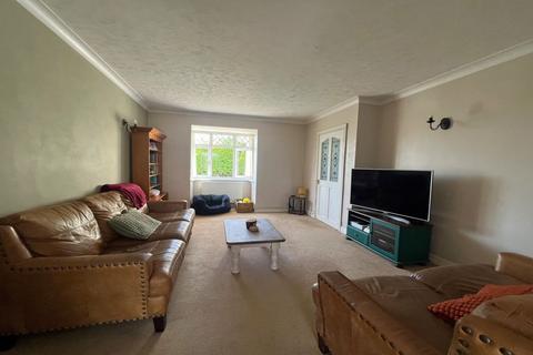 3 bedroom detached house for sale, Hereford Road, Abergavenny, NP7