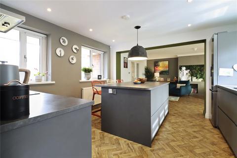 46 Ashfield Park, Whickham, Newcastle Upon Tyne, NE16 4SQ