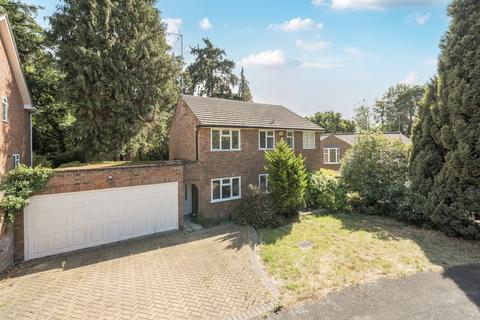 Broomcroft Close, Pyrford, GU22