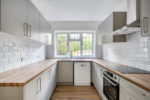 4 bedroom detached house for sale, Broomcroft Close, Pyrford, GU22