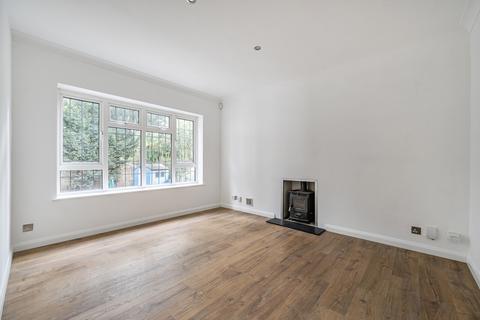 4 bedroom detached house for sale, Broomcroft Close, Pyrford, GU22