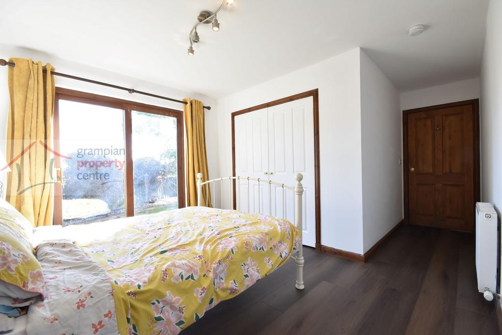 Ground floor bed 2 2nd .JPG