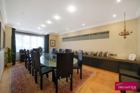 85138 house cranbourne gardens london greater lon