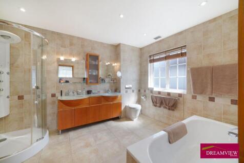 85138 house cranbourne gardens london greater lon