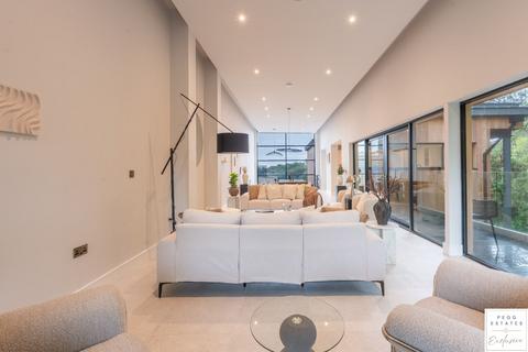 4 bedroom detached house for sale, Southshore, Seaton
