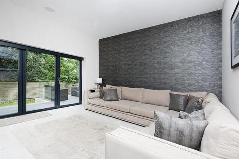 undefined, The Beeches, Birkenshaw, Bradford