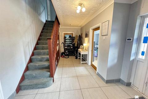 4 bedroom property with land for sale, Heol Ddu, Ammanford