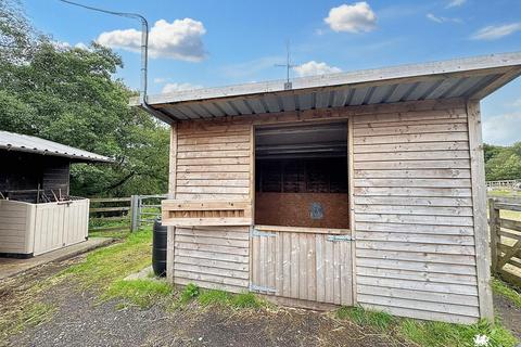 4 bedroom property with land for sale, Heol Ddu, Ammanford