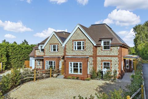 4 bedroom detached house for sale, Bennett Way, West Clandon, Surrey, GU4 7TN