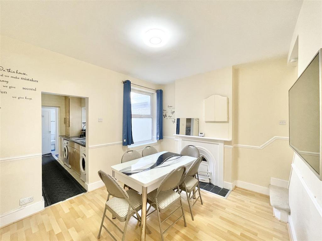 Dining Room 3.jpg