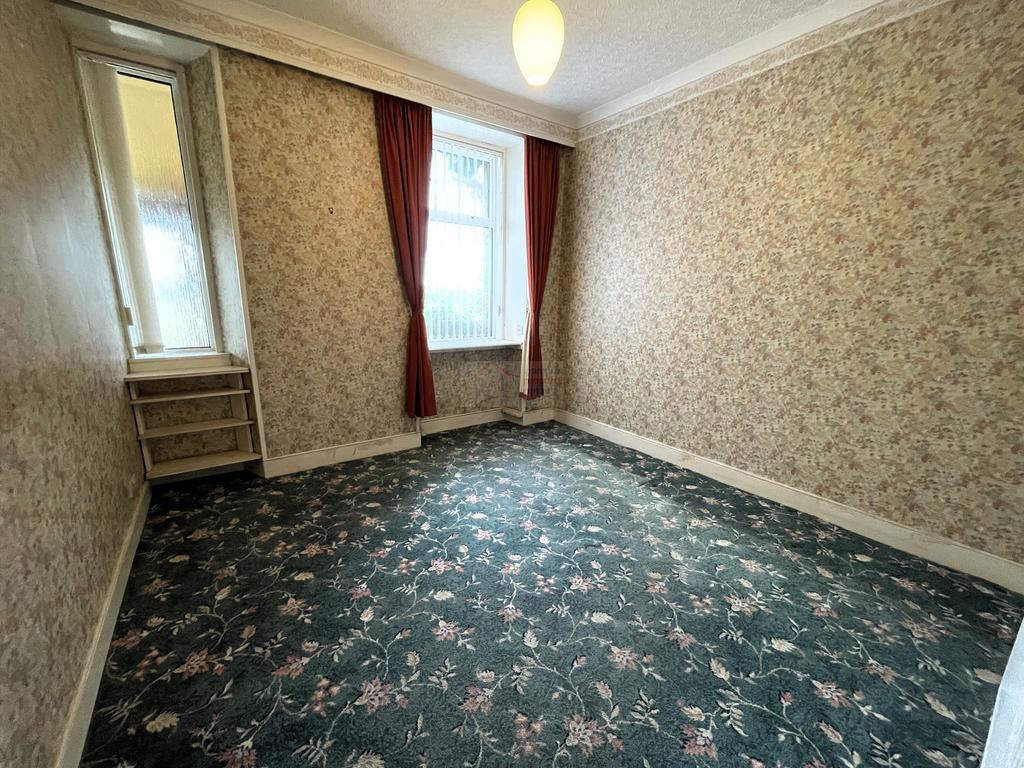 Bedroom 2.JPG