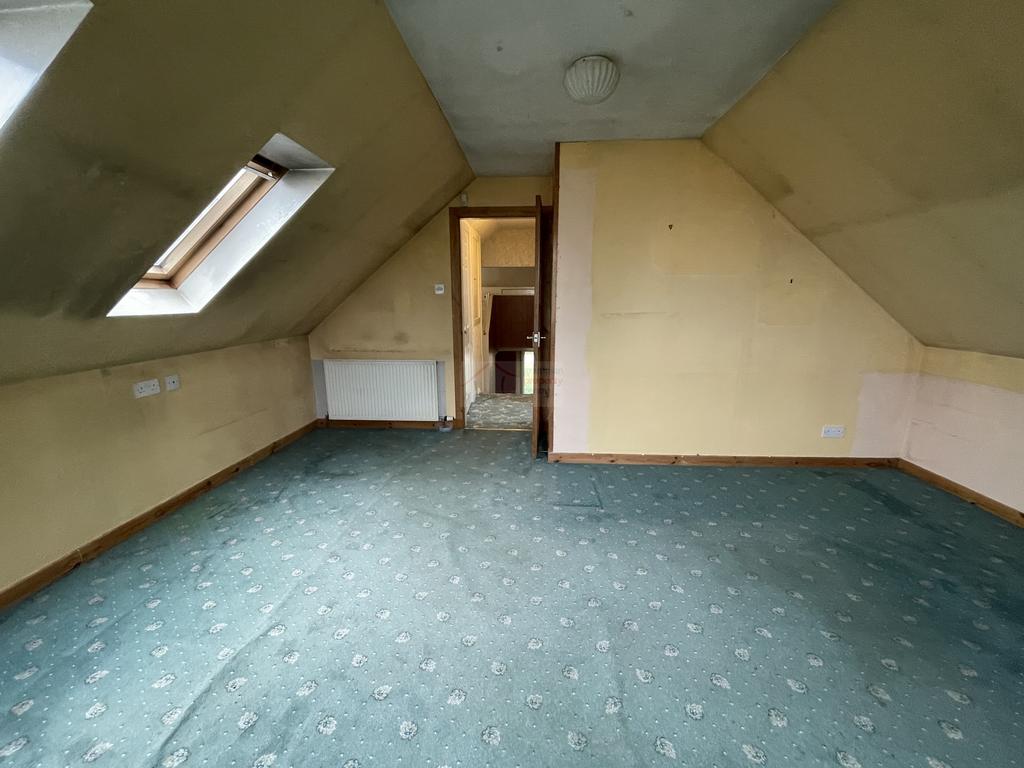 Bedroom 3b.JPG