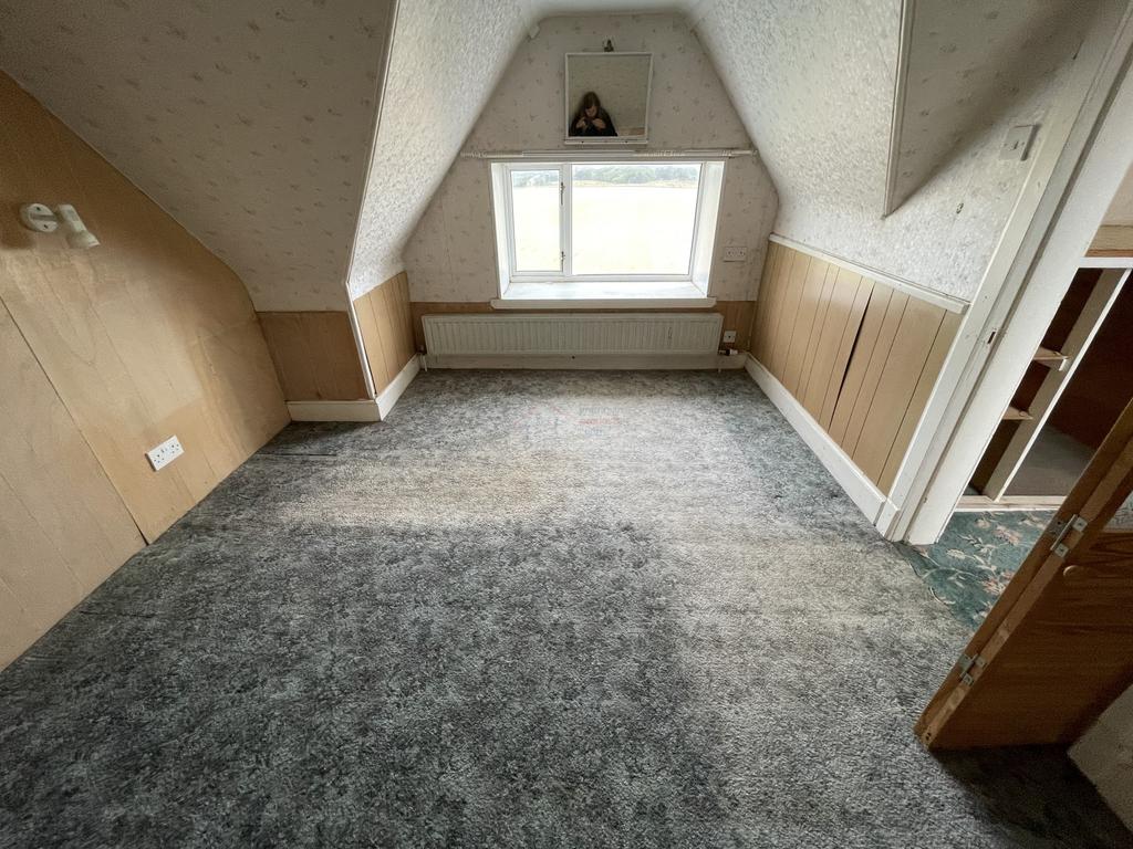Bedroom 4b.JPG