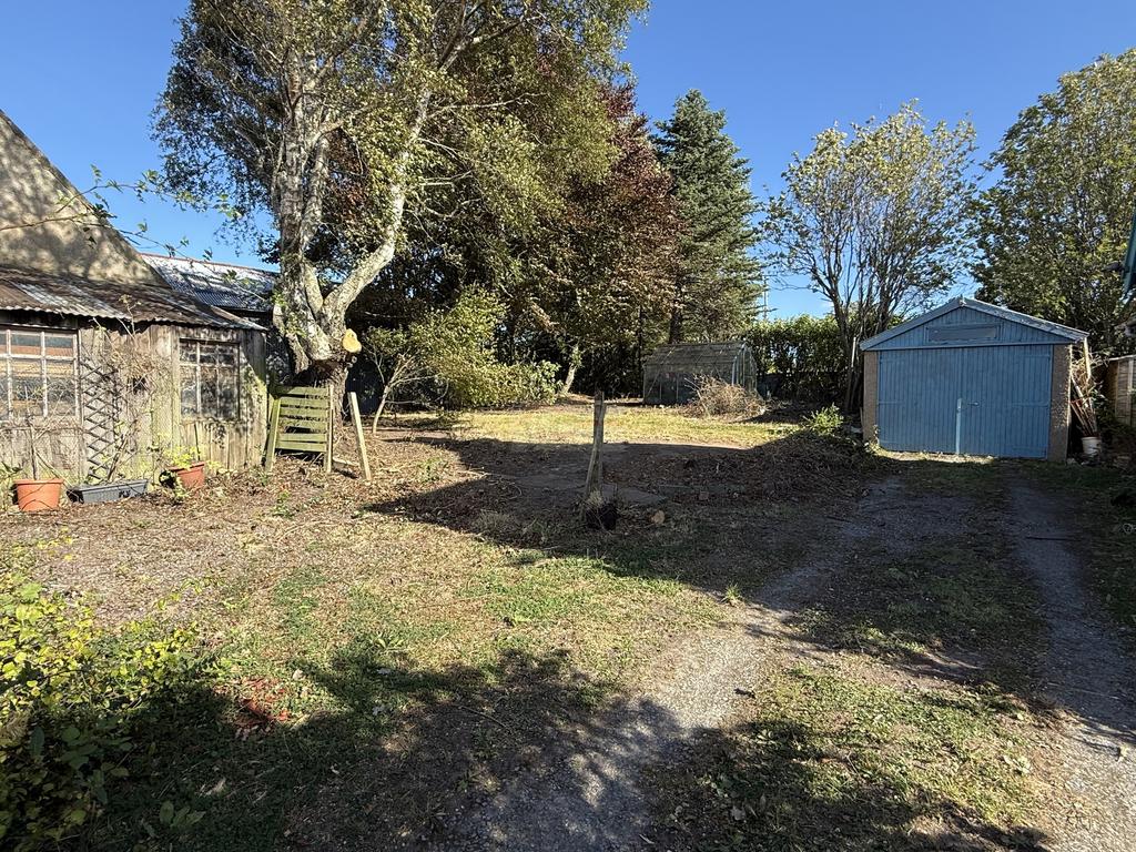 Driveway &amp; Garage.JPG