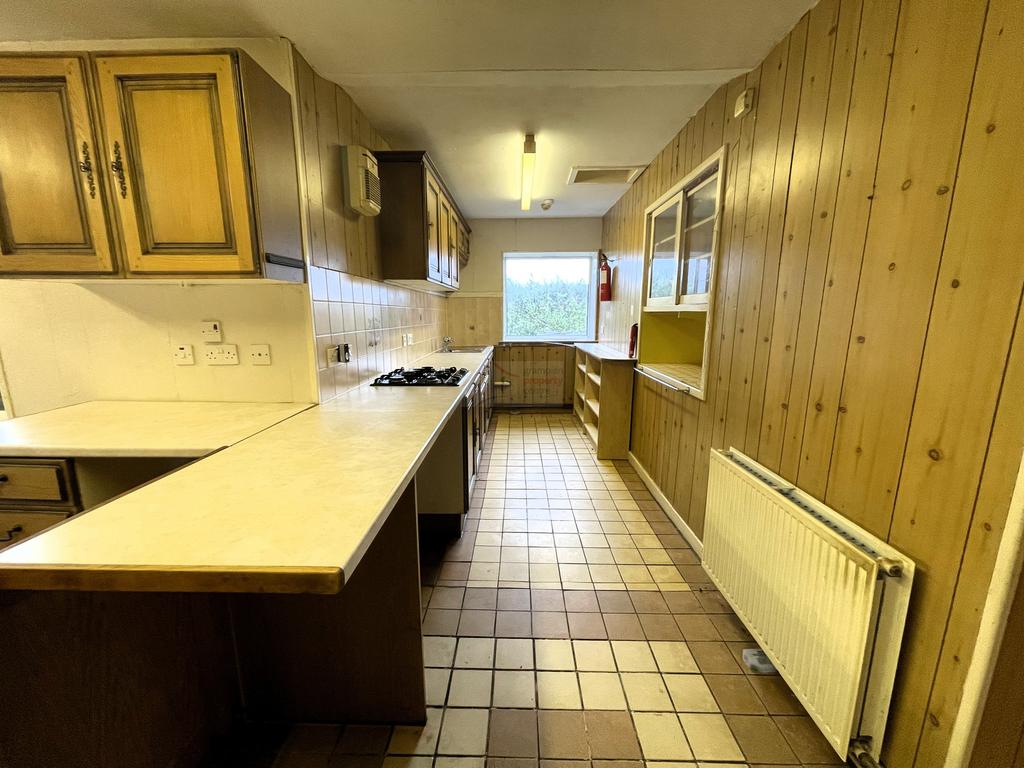 Kitchen c.JPG