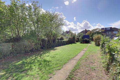 undefined, Dinglewell, Hucclecote