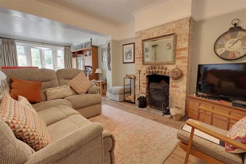 undefined, Dinglewell, Hucclecote