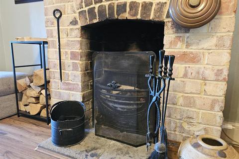 undefined, Dinglewell, Hucclecote