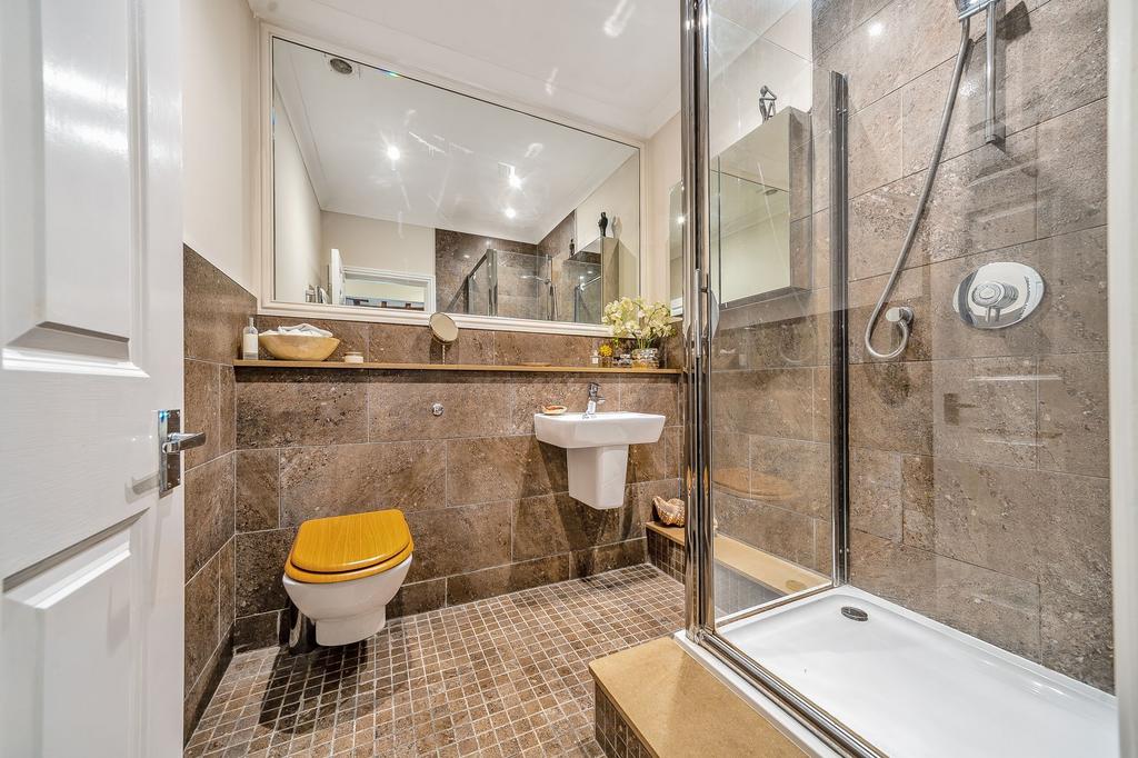Ensuite
