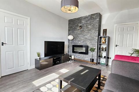 3 bedroom semi-detached house for sale, Dominion Road, Leicester