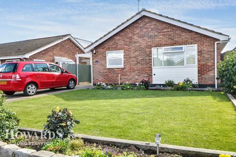 2 bedroom detached bungalow for sale, Willow Close, Long Stratton