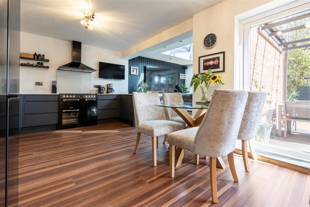 Kitchen / Diner
