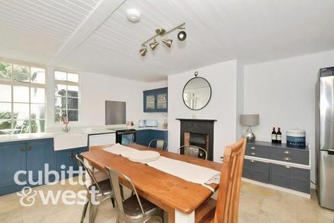 undefined, *50% OFF FIRST MONTHS RENT* Broad Street Portsmouth PO1