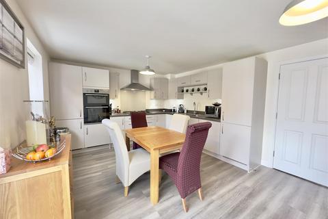 4 bedroom detached house for sale, Knapp Close, Westbury