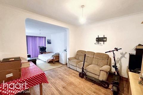 3 bedroom terraced house for sale, Peverels Way, Northampton