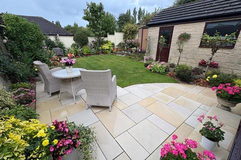 3 bedroom detached house for sale, Coppice View, Idle
