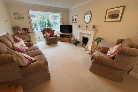 3 bedroom detached house for sale, Coppice View, Idle
