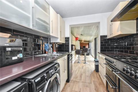 3 bedroom detached house for sale, Richmond Close, Bramley, Leeds, West Yorkshire