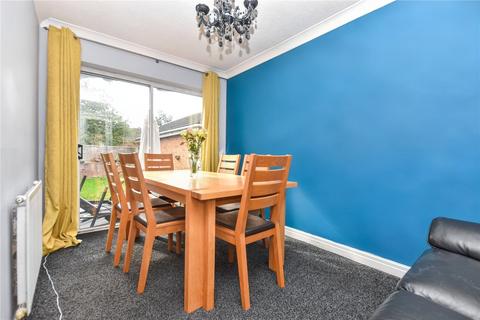3 bedroom detached house for sale, Richmond Close, Bramley, Leeds, West Yorkshire