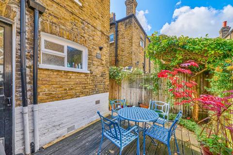 Treport Street, Earlsfield, London, SW18