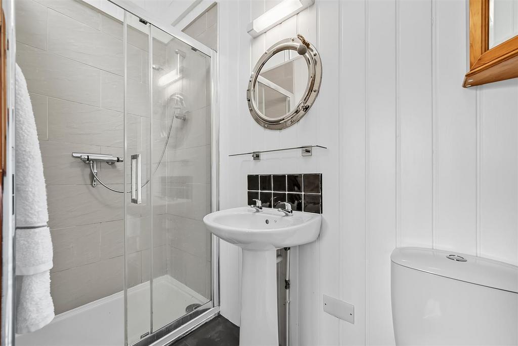 Shower Room.jpg