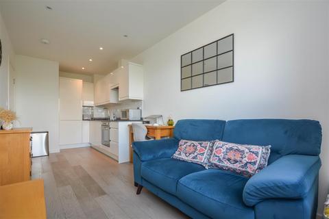 1 bedroom apartment for sale, Hubert Road, Brentwood