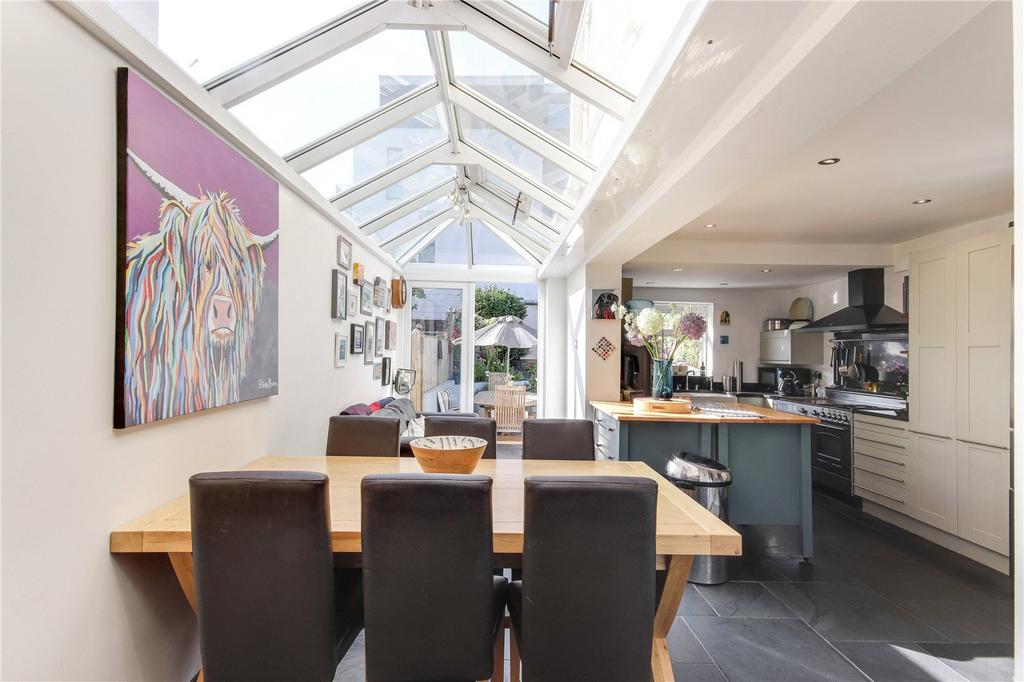Kitchen/Dining