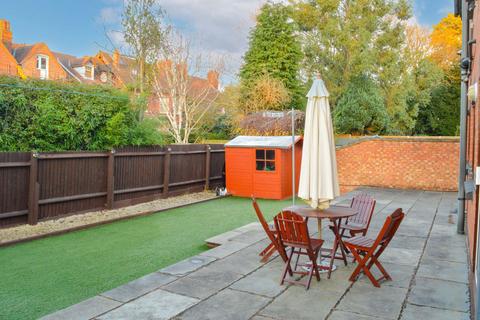 73 Avenue Road, Leicester, LE2 3EA