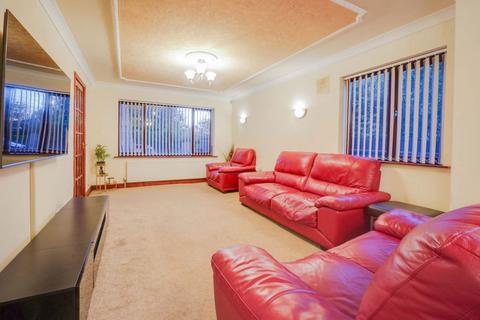 73 Avenue Road, Leicester, LE2 3EA