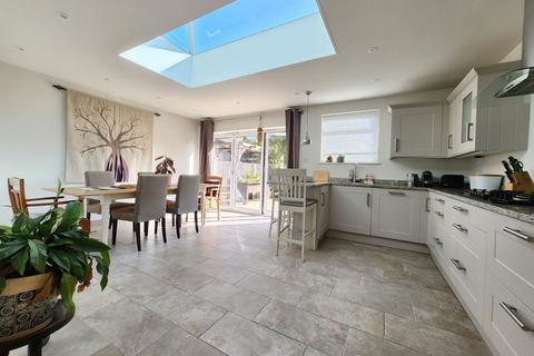 3 bedroom semi-detached house for sale, Helvellyn Avenue, Ramsgate CT11