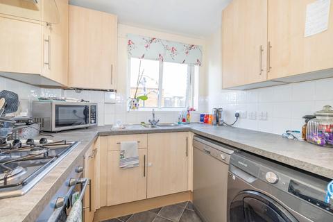 2 bedroom flat for sale, Milne Road, Willesborough, Ashford, Kent, TN24